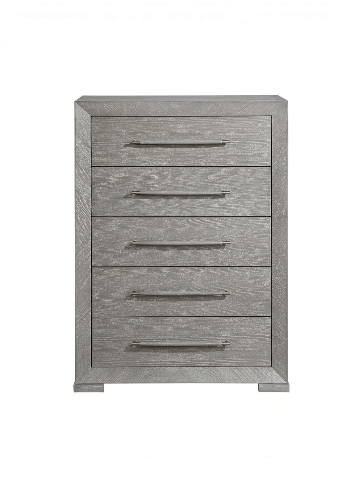 Commode haute Arthur par TOCO Meubles avec cinq tiroirs en placage de chêne gris et poignées en bois assorties
