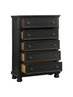 Commode haute Margaux TOCO Meubles noire effet usé avec cinq tiroirs, boutons bronze antique et pieds boule