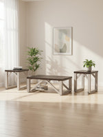Ensemble de trois tables basses TOCO Meubles style ferme avec dessus brun foncé et pieds blancs antiques