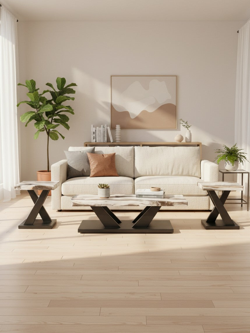 Ensemble de tables Neyo par TOCO Meubles avec plateaux effet marbre et pieds noirs géométriques dans un salon moderne
