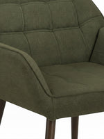Fauteuil d'appoint TOCO Meubles Belinda en tissu texturé vert olive avec assise capitonnée et pieds en bois foncé
