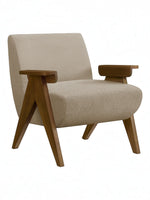 Fauteuil d'appoint Carl TOCO Meubles en tissu bouclé beige avec pieds et accoudoirs en bois de noyer.