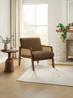 Fauteuil d'appoint TOCO Meubles Brice marron avec accoudoirs en cannage et structure en bois