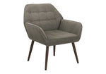 Fauteuil d'appoint gris taupe TOCO Meubles avec capitonnage sur l'assise et le dossier, pieds en bois foncé.