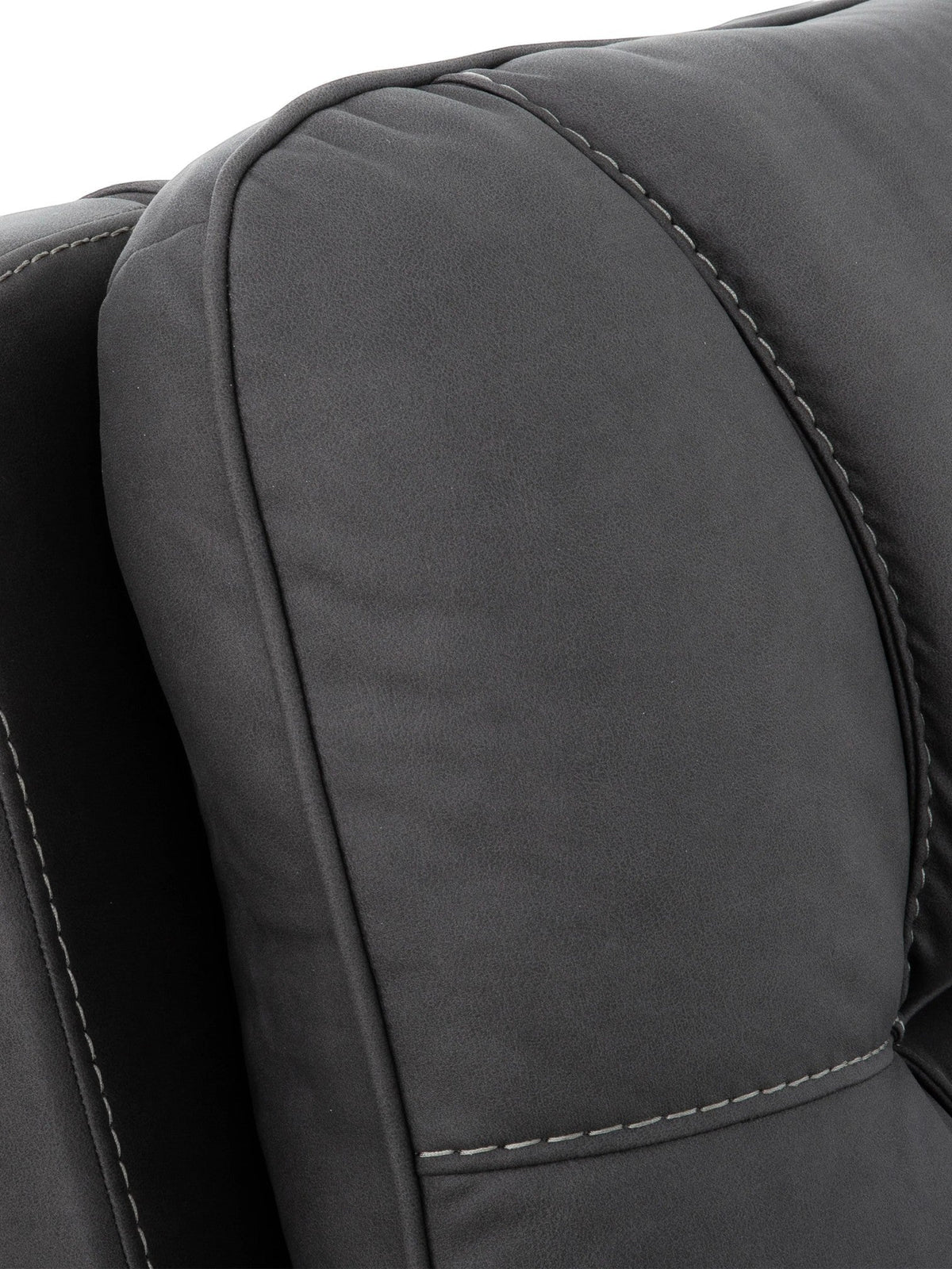 TOCO Meubles - Gros plan sur un fauteuil inclinable gris foncé avec surpiqûres contrastantes.