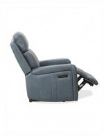 Fauteuil inclinable Miles gris de TOCO Meubles avec design ergonomique, accoudoirs larges et mécanisme fluide.