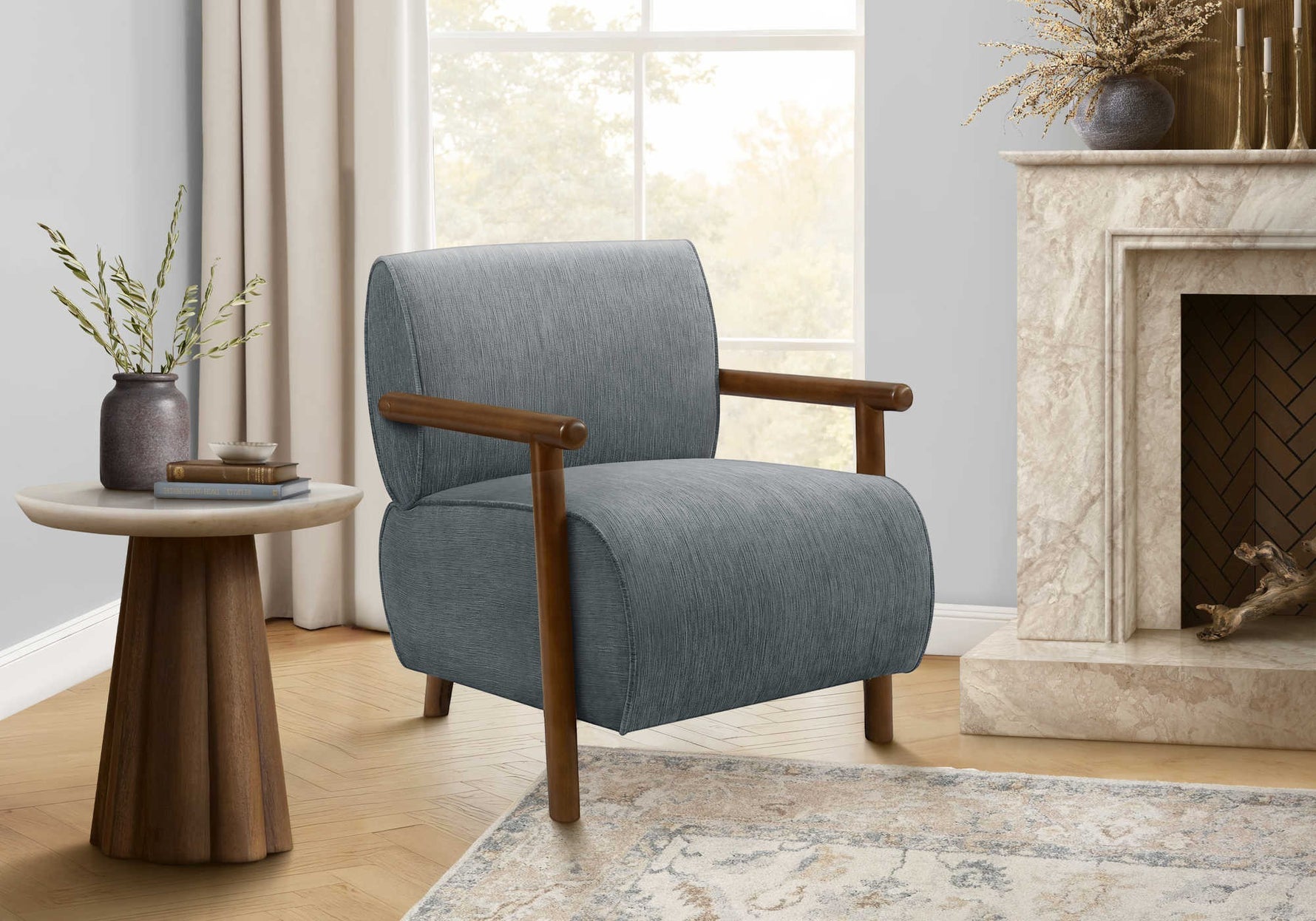 TOCO Meubles Fauteuil d'appoint Maureen gris chiné avec accoudoirs en bois, style contemporain.