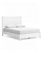 Grand lit Gisele TOCO Meubles blanc au design contemporain avec tête de lit effet planches sur fond blanc