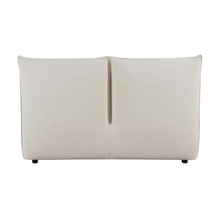 TOCO Meubles Grand Lit Diego en tissu chenille beige avec tête de lit rembourrée et finition épurée.
