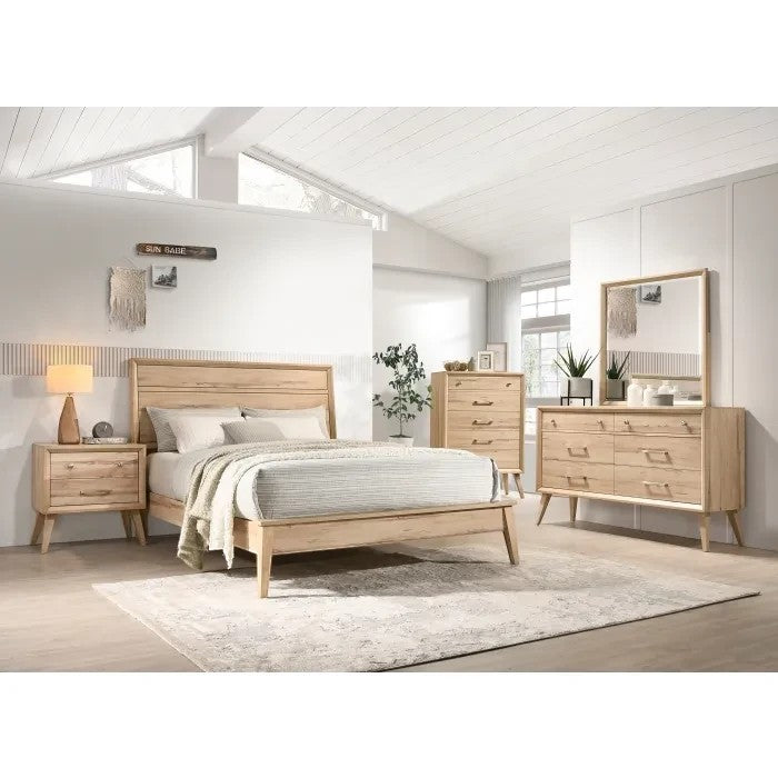 TOCO Meubles Grand Lit Joaquin en bois clair, style Mid-Century Modern, avec tête de lit droite et pieds fuselés.