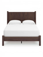 Grand lit Maya TOCO Meubles en bois brun avec tête de lit à effet canné au design bohème moderne