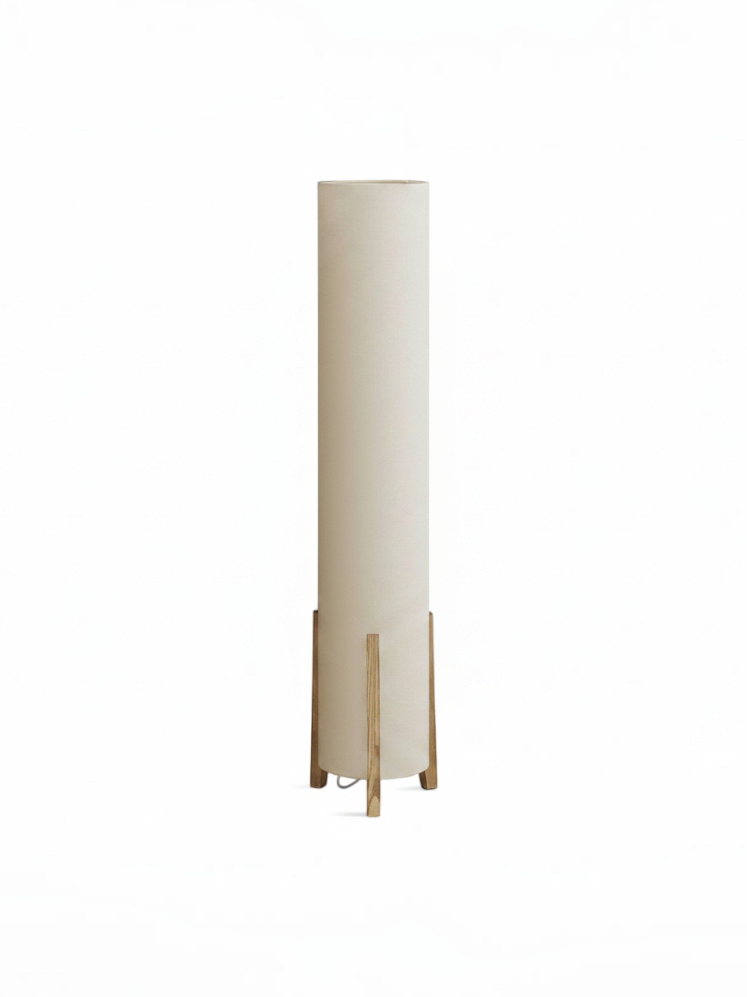 Lampadaire cylindrique Luméa de TOCO Meubles avec abat-jour en tissu beige et pieds en bois clair