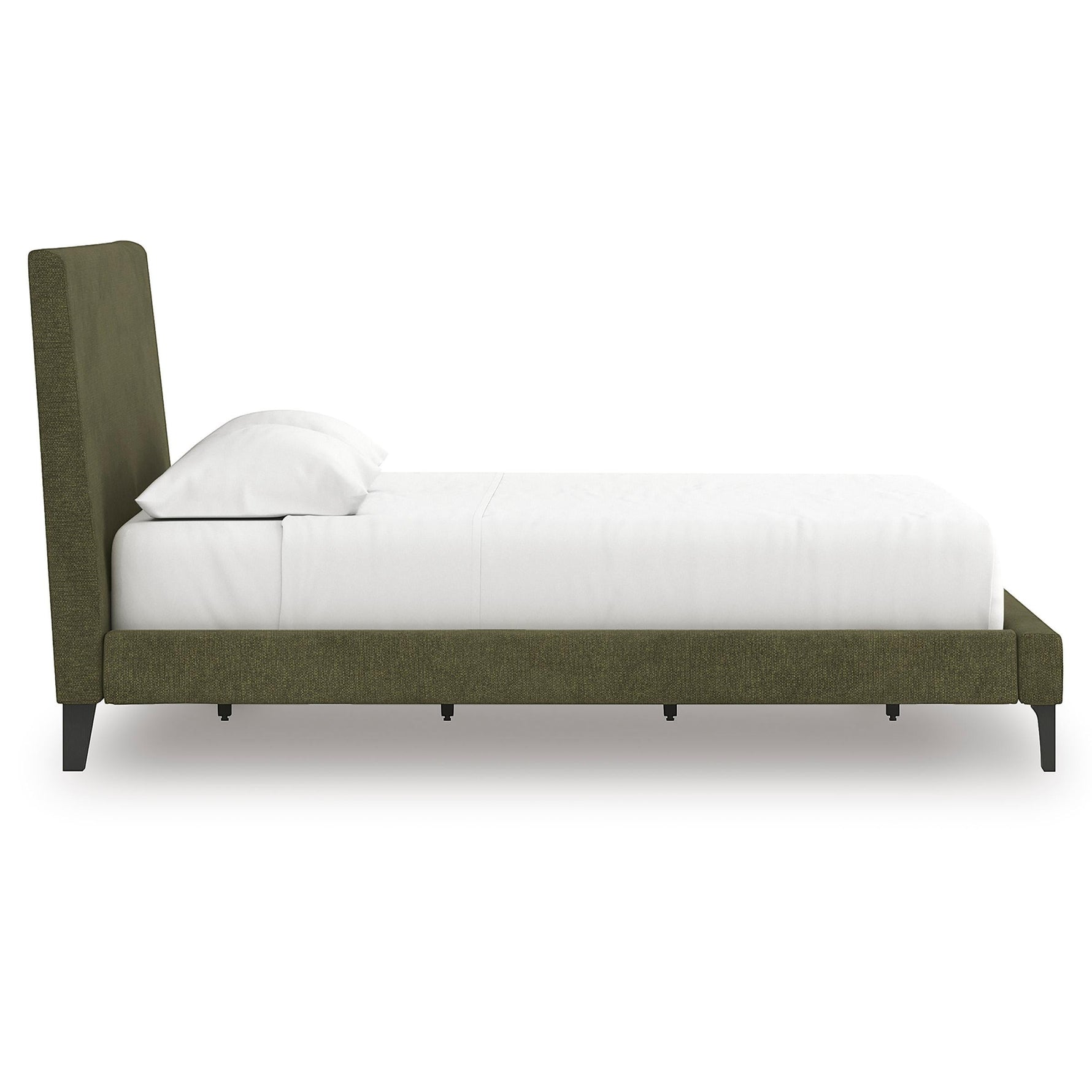 Lit double rembourré vert sauge TOCO Meubles Alma avec tête de lit inclinée et pieds noirs bas