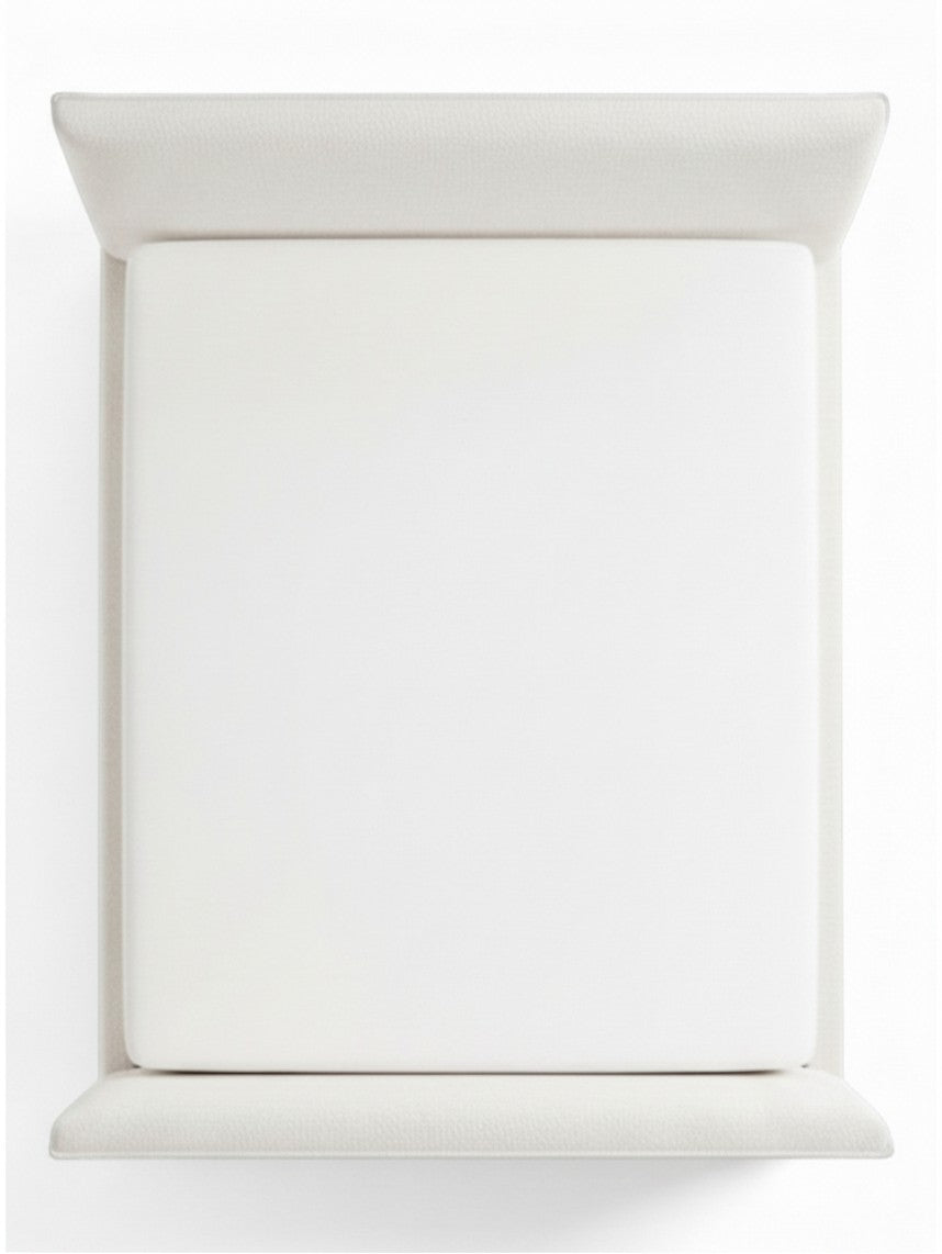 Très grand lit Noemie TOCO Meubles en tissu bouclé beige avec design plateforme moderne vu du dessus