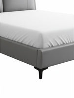 Très grand lit Camille TOCO Meubles en similicuir gris avec pieds en acier noir et design plateforme moderne