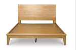 TOCO Meubles Lit Carmen en bois clair, style minimaliste avec tête de lit inclinable et ports USB intégrés.