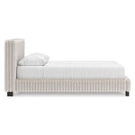 Grand Lit Chloe TOCO Meubles en tissu gris texturé côtelé, design contemporain et accueillant.