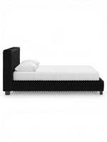 TOCO Meubles Grand lit Chloe noir en tissu côtelé, design contemporain et chic, idéal pour une chambre sophistiquée.