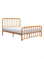 Grand lit Daisy TOCO Meubles en métal bronze foncé au design classique avec des courbes arrondies et décoratives.