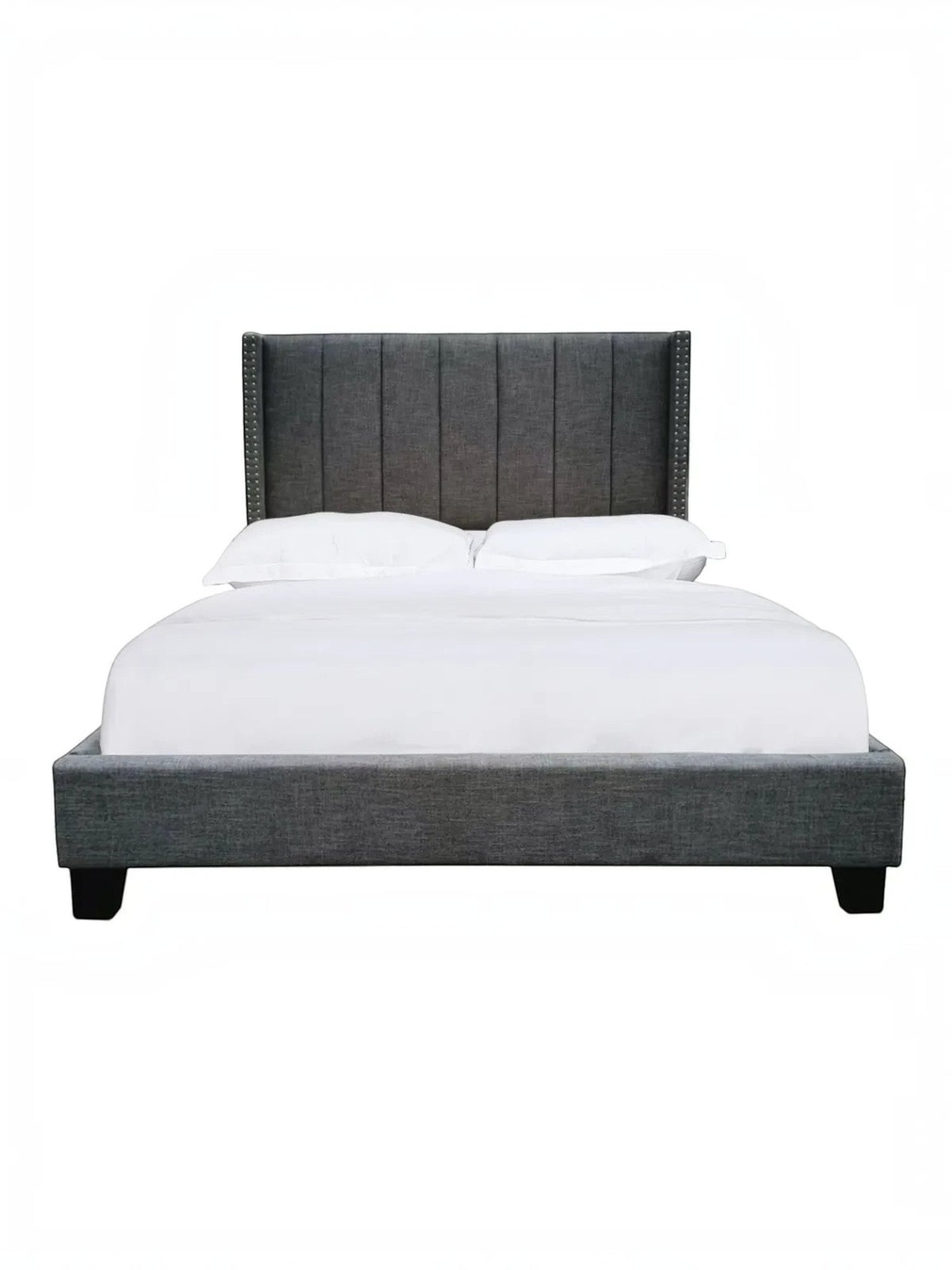 Lit double Dante TOCO Meubles gris foncé, tête de lit capitonnée à canaux verticaux et clous décoratifs argentés, tissu effet lin.