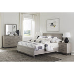 Lit double Stella en imitation bois gris avec détails métalliques, par TOCO Meubles. Design moderne et épuré.