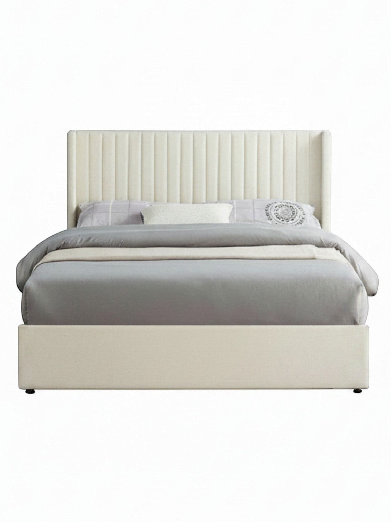 Lit double Lucia TOCO Meubles en velours crème avec tête de lit ailée surpiquée et espace de rangement intégré