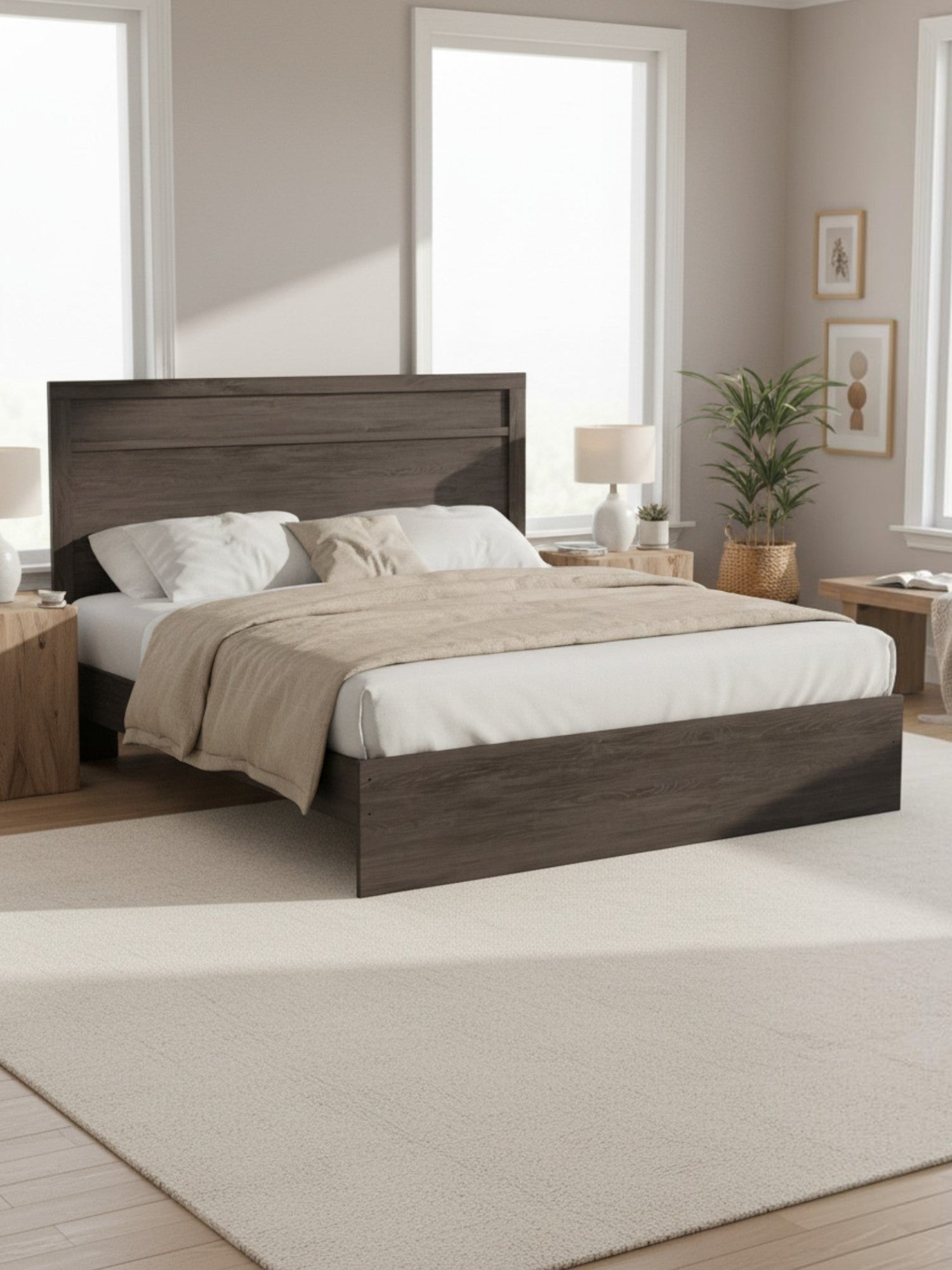 Très grand lit TOCO Meubles Estelle en bois anthracite avec tête de lit à moulure moderne dans une chambre épurée.