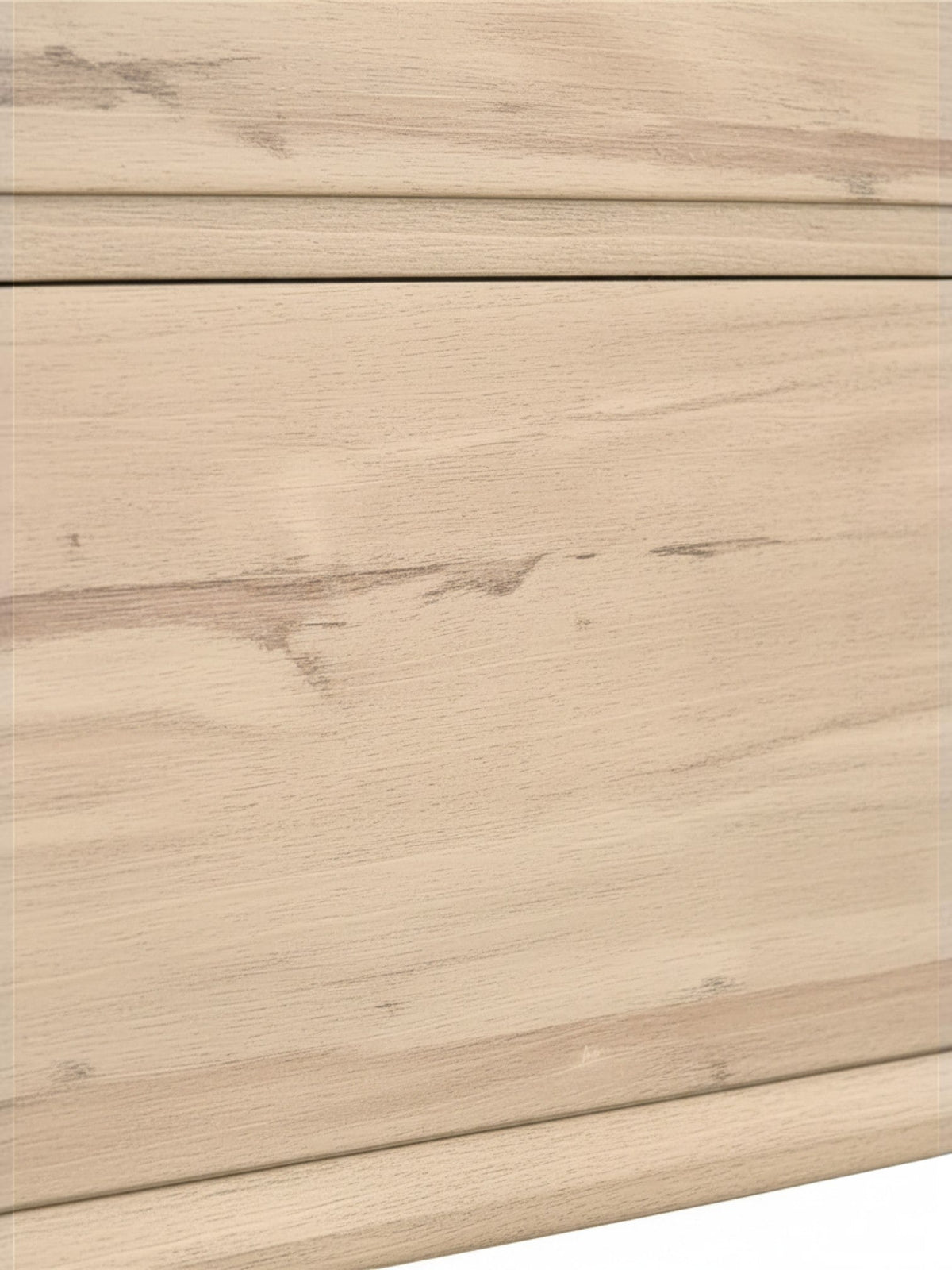 Gros plan sur la finition en mélamine effet bois clair du lit Joaquin par TOCO Meubles au design moderne