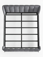 Très grand lit Juliette TOCO Meubles en velours gris avec tête de lit ailée capitonnée et structure en métal noir