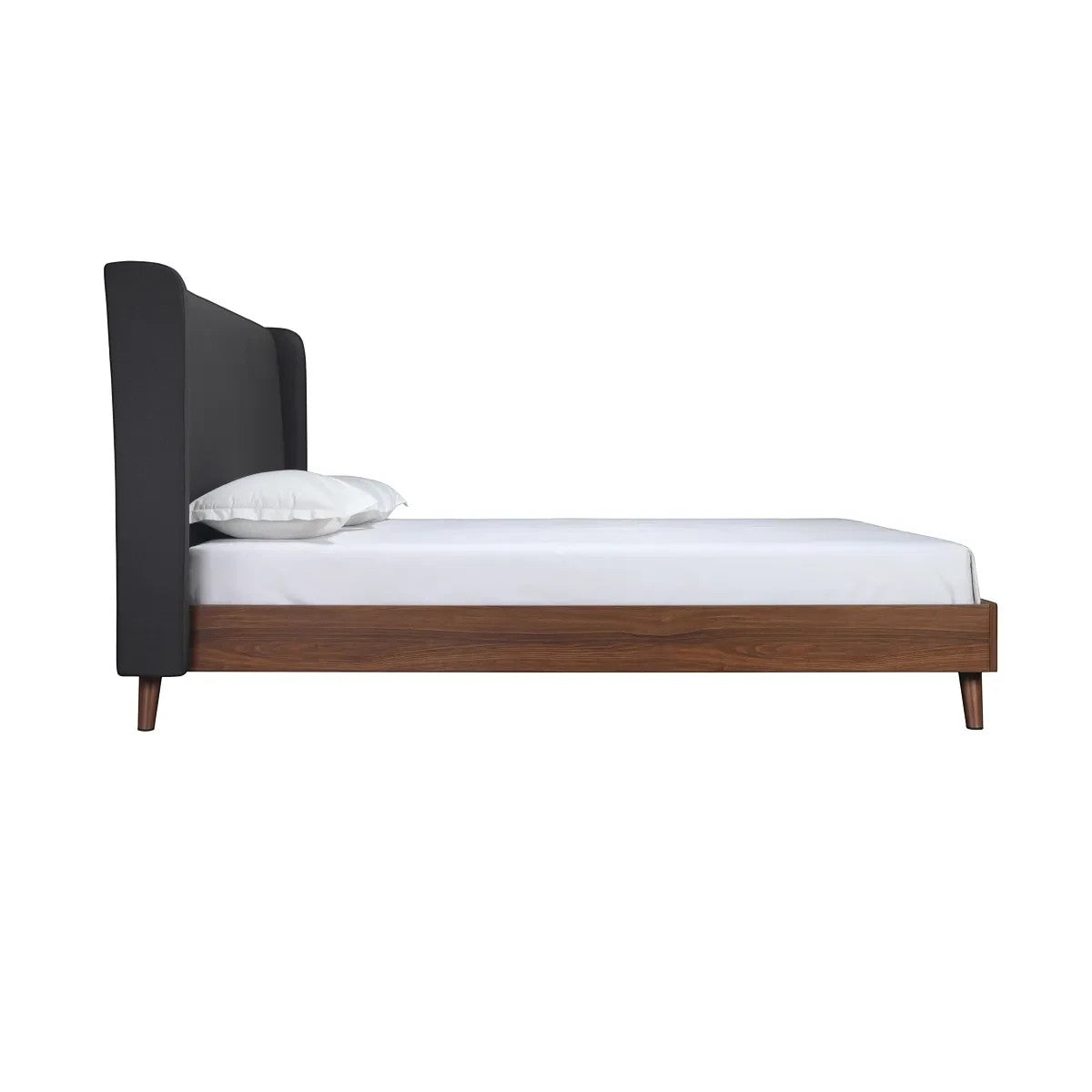 Lit King Cesar TOCO Meubles avec tête de lit haute rembourrée en tissu gris foncé et cadre en imitation noyer, pieds métalliques inclinés. Style Mid-Century.
