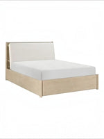 Lit double Laurent TOCO Meubles en bois chêne clair avec tête de lit rembourrée couleur huître et tiroir de rangement intégré.