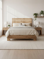 Lit double Lola TOCO Meubles en bois finition rustique dorée avec tables de chevet assorties dans une chambre zen