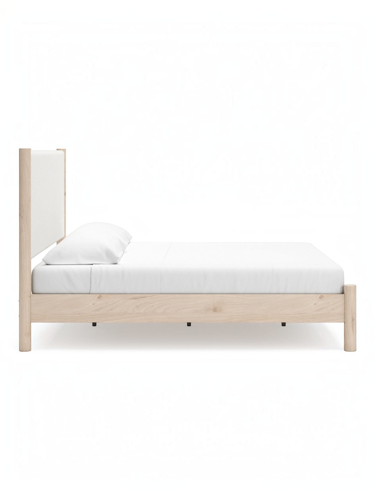 Lit king size Margot TOCO Meubles en bois clair et tissu rembourré blanc, style boho minimaliste, vue de profil.