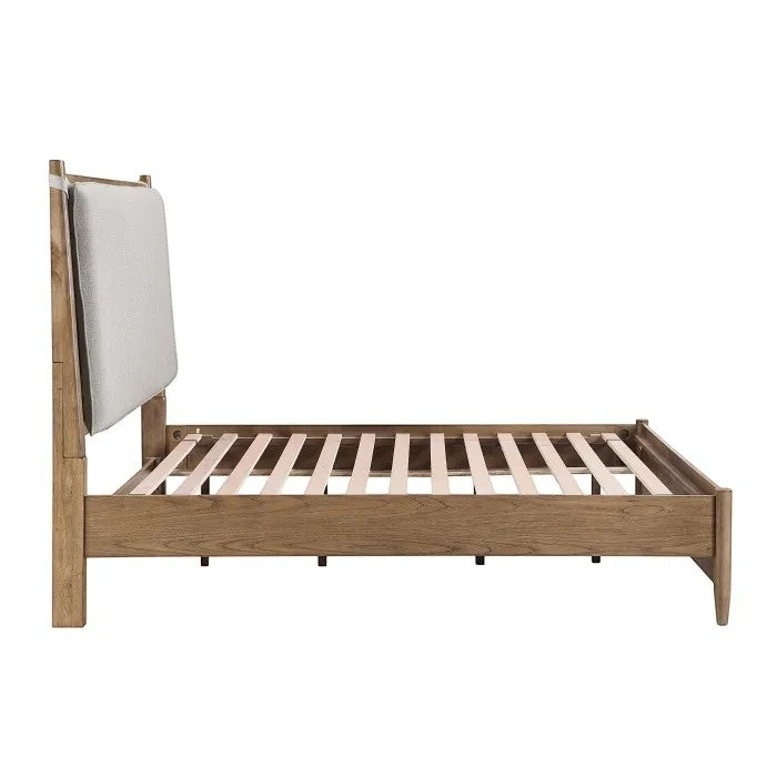 Lit plateforme Noria TOCO Meubles en bois brun avec tête de lit rembourrée grise et lattes en bois.