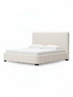 Très grand lit Paloma TOCO Meubles beige en tissu Nuvella avec tête de lit rembourrée au design moderne et épuré