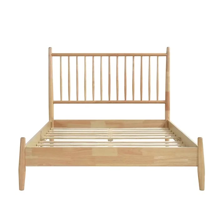 Lit double Paolo en bois naturel TOCO Meubles avec tête de lit à lattes verticales et profil bas.