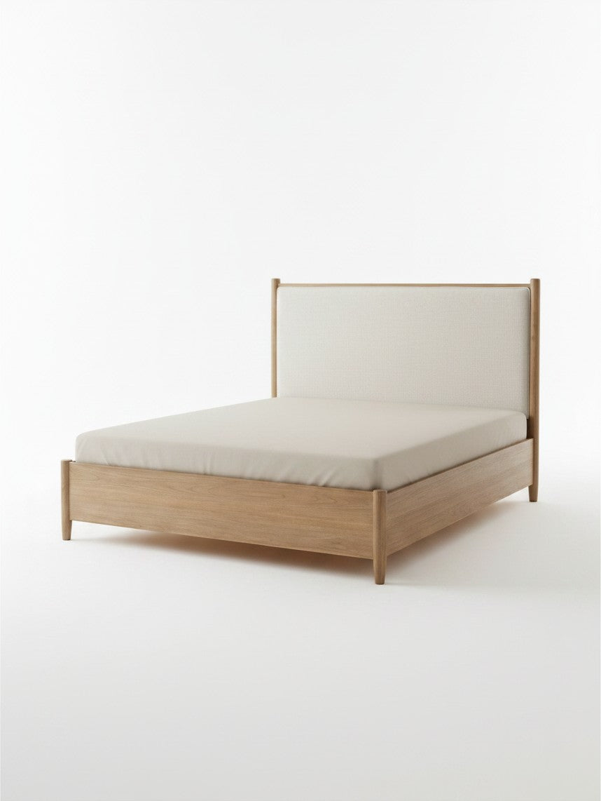 Lit plateforme TOCO Meubles Noria en bois brun avec tête de lit rembourrée beige, design élégant et moderne