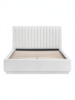 Lit plateforme King TOCO Meubles blanc avec tête de lit capitonnée verticalement et sommier à lattes intégré