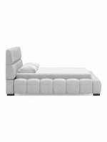 Lit capitonné gris clair TOCO Meubles Sofia avec tête de lit imposante et tissu texturé moderne