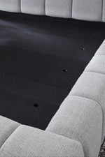Lit Sofia TOCO Meubles gris clair capitonné en tissu texturé, design contemporain et confortable.