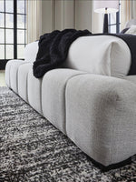 Lit capitonné TOCO Meubles Sofia en tissu gris clair texturé avec design contemporain et rembourrage généreux