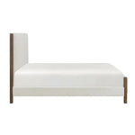 Lit plateforme Zavian TOCO Meubles en tissu chenille beige avec montants en bois fini chêne. Design moderne.