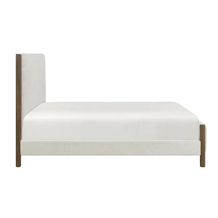 Lit plateforme Zavian TOCO Meubles en tissu chenille beige avec montants en bois fini chêne. Design moderne.