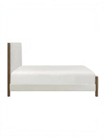 Lit plateforme Zavian TOCO Meubles en tissu chenille beige avec montants en bois fini chêne. Design moderne.