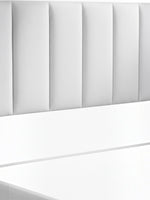 Tête de lit capitonnée verticale beige TOCO Meubles pour grand lit Zoey au design transitionnel élégant