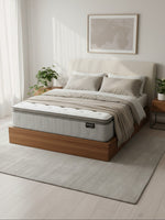 Matelas BackCare Quintet de TOCO Meubles avec ressorts ensachés et mousse mémoire dans une chambre moderne et épurée