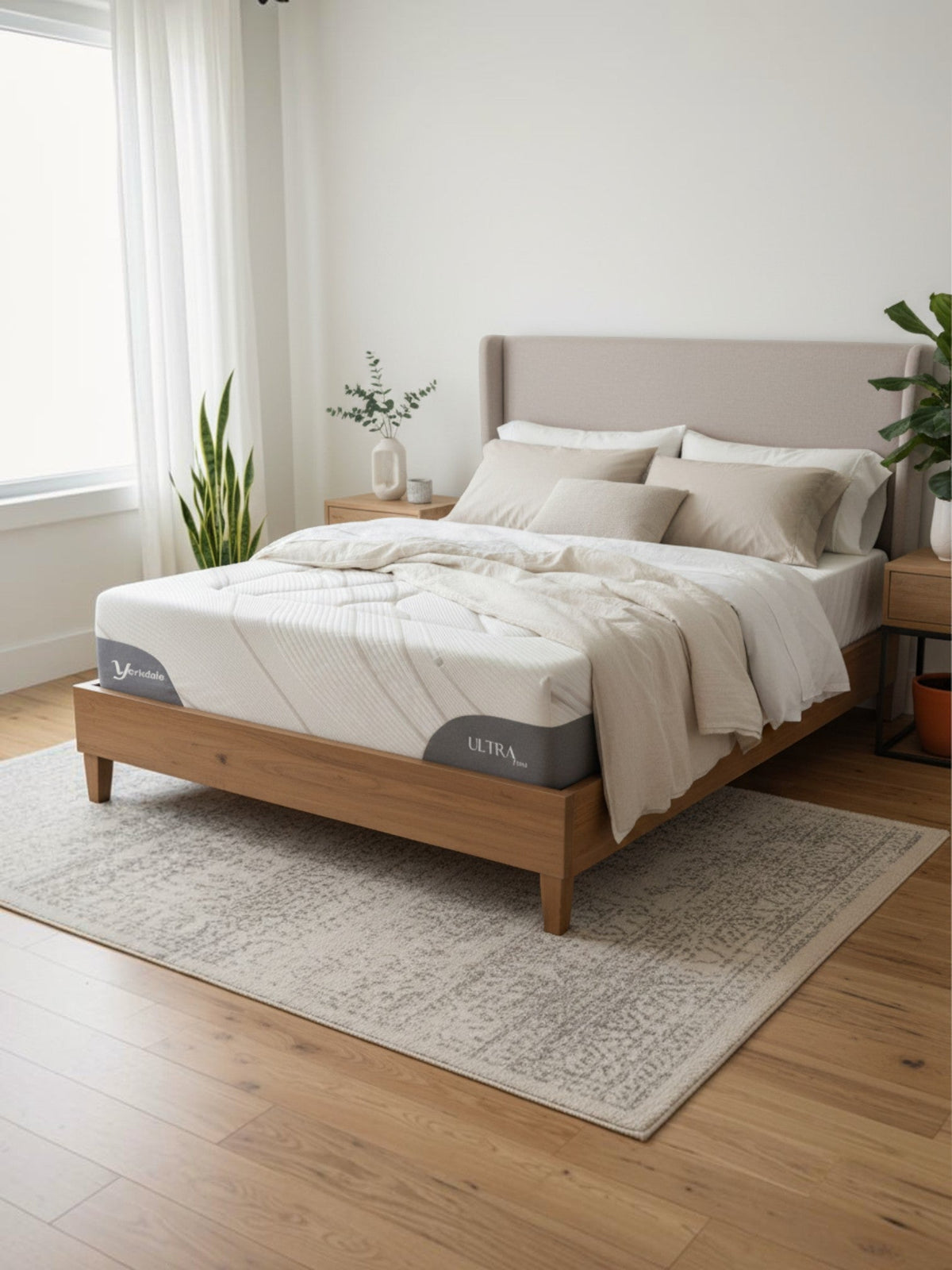 Matelas TOCO Meubles Ultra Firm XL avec tissu rafraîchissant et mousse haute densité dans une chambre moderne