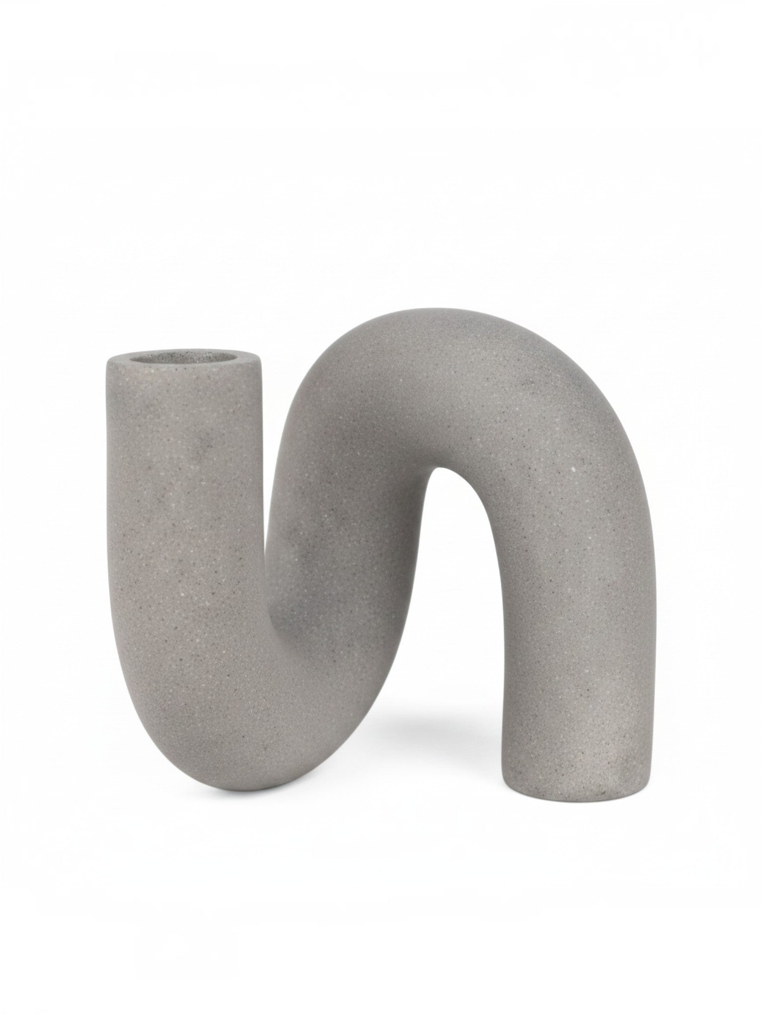 Objet décoratif TOCO Meubles Kailas en béton gris texturé avec une forme incurvée moderne et épurée