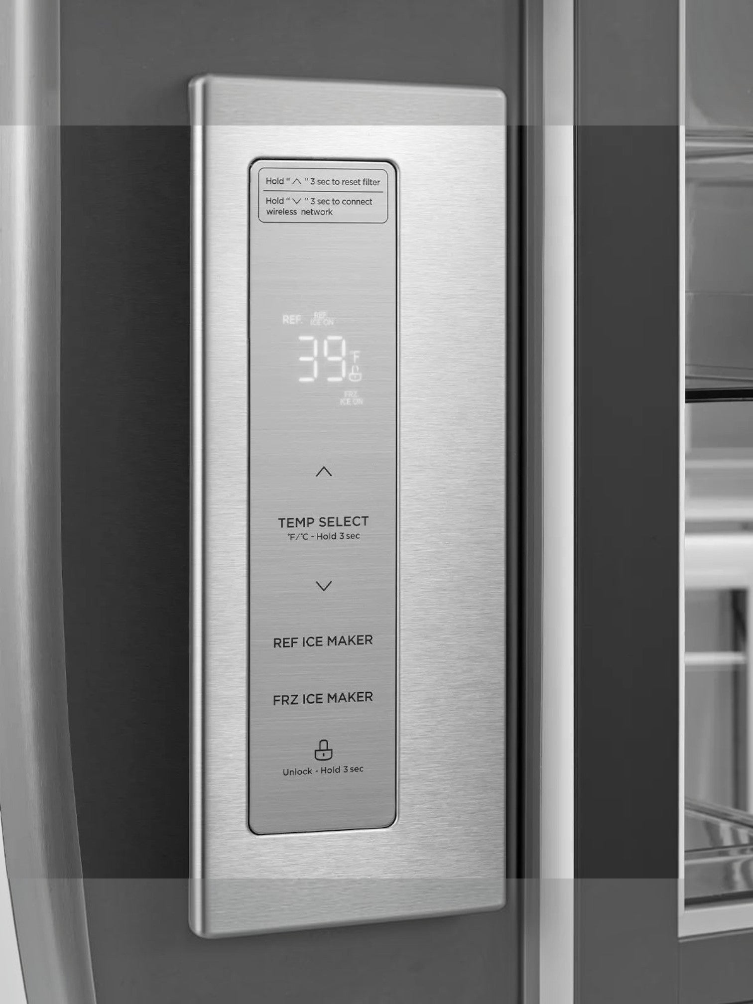 Panneau de commande numérique tactile en acier inoxydable du réfrigérateur MIDEA chez TOCO Meubles
