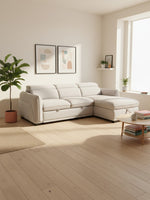 Sofa-lit sectionnel Terra beige de TOCO Meubles dans un salon moderne et lumineux avec table basse en bois